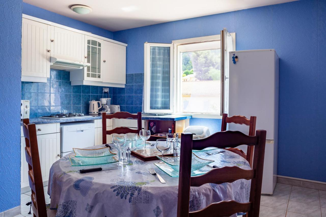Appartement Avec Piscine Et Cuisine ロックフォール・ラ・ベドゥール エクステリア 写真