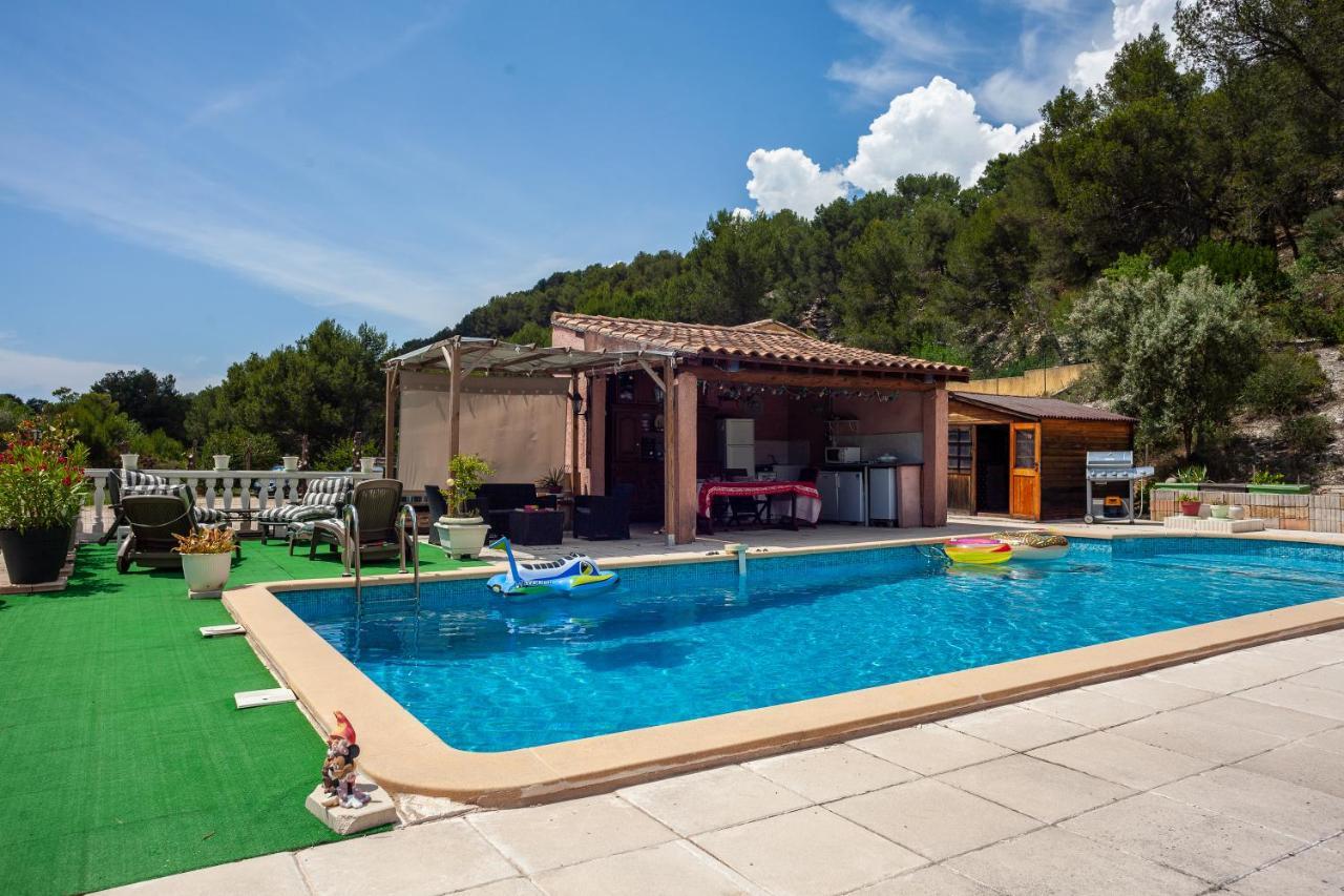 Appartement Avec Piscine Et Cuisine ロックフォール・ラ・ベドゥール エクステリア 写真