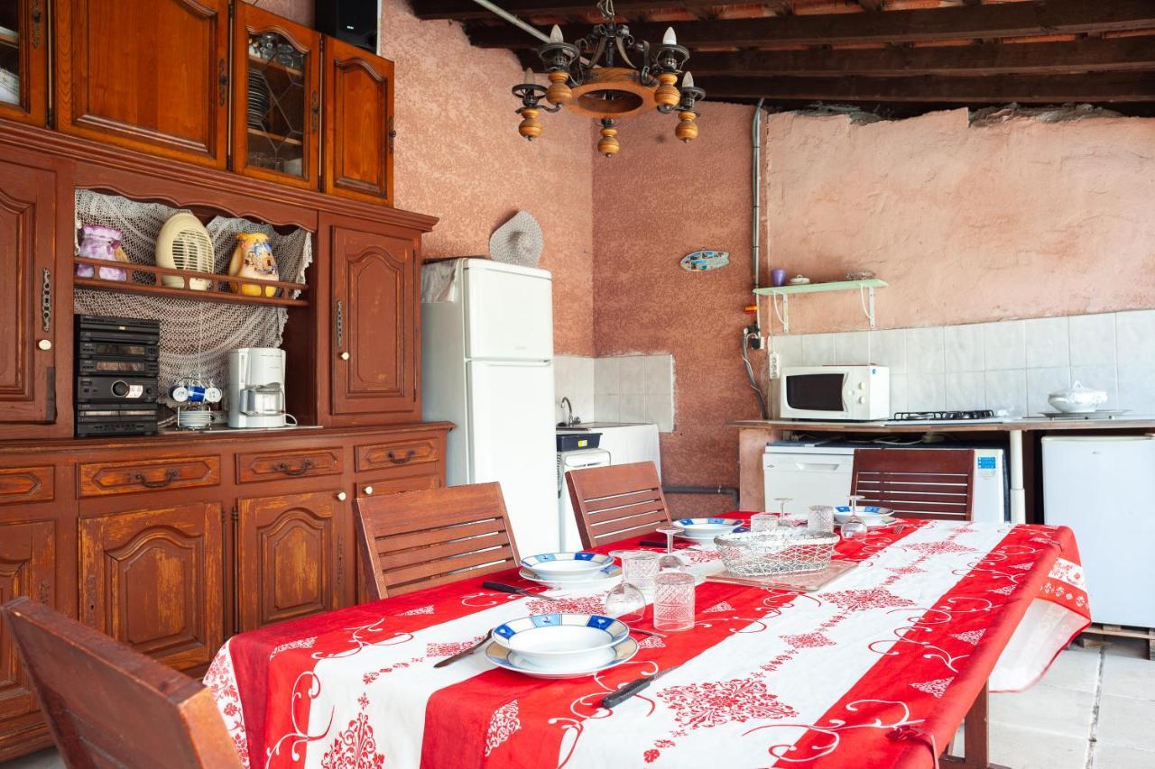 Appartement Avec Piscine Et Cuisine ロックフォール・ラ・ベドゥール エクステリア 写真